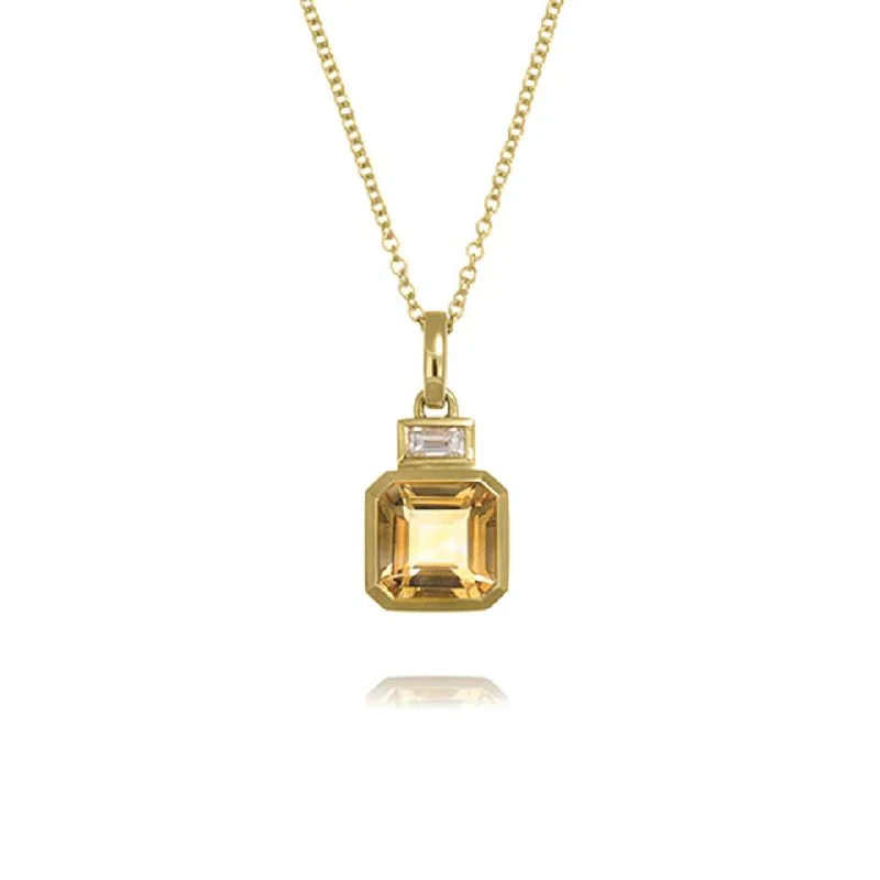 Antique Style Necklaces-18ct Gold Diamond and Citrine Pendant Necklace