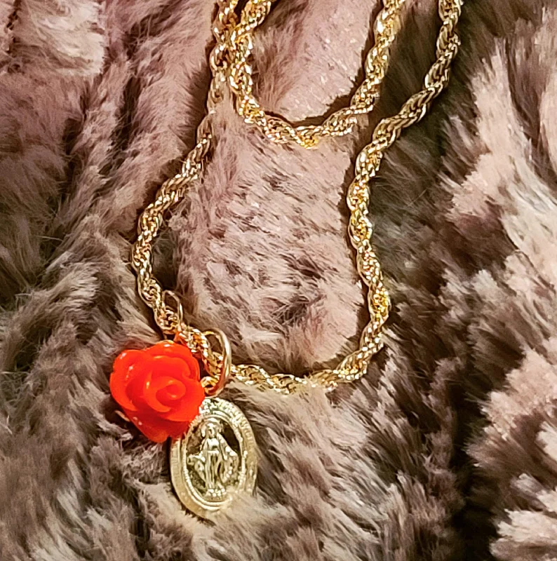 Heart-Shaped Necklaces-Virgen de Guadalupe Rope Chain Necklace